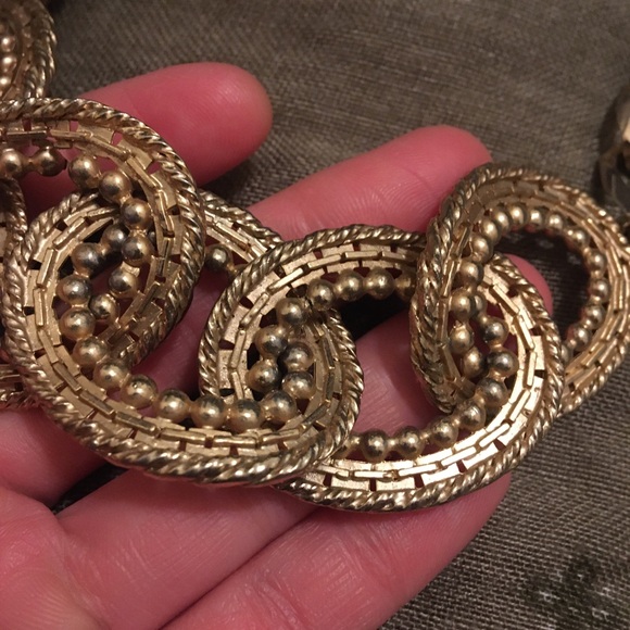 Vintage Gold Tone Chain Link Necklace - Picture 3 of 9